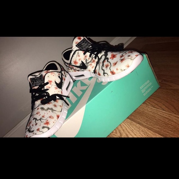 janoski max cherry blossom